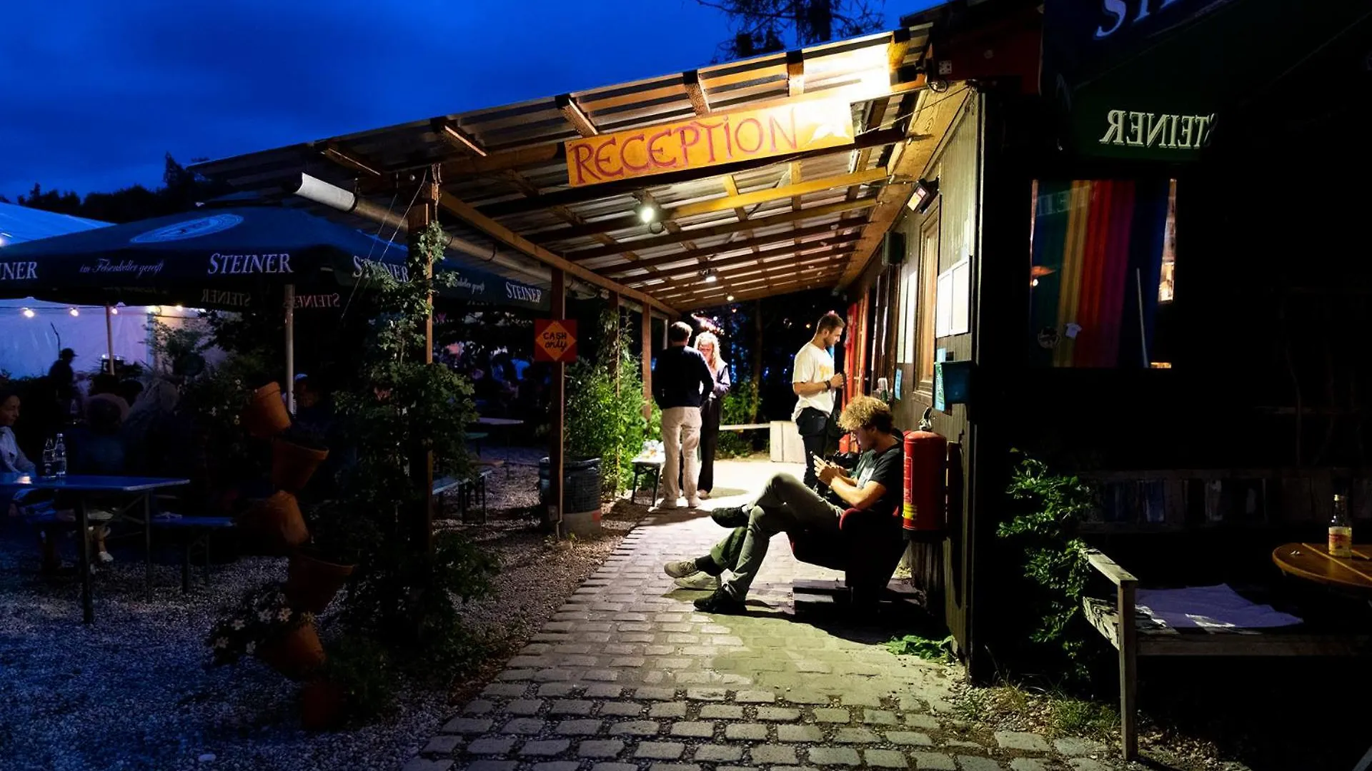 The Tent - Youth Only - Buchung Leider Nur Bis 30 Jahre Moeglich! Munich Hostel
