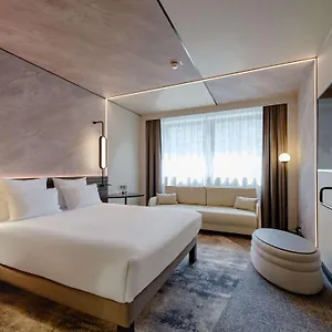 Novotel Muenchen Airport - Newly Renovated Hotell