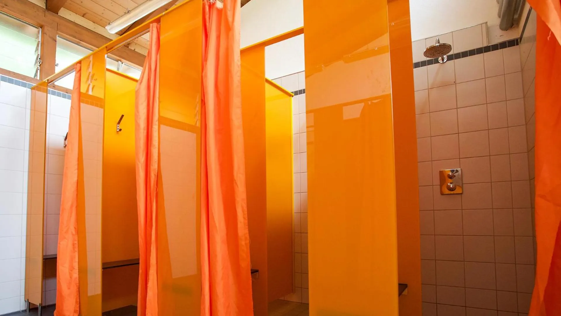 The Tent - Youth Only - Buchung Leider Nur Bis 30 Jahre Moeglich! Monaco di Baviera Ostello