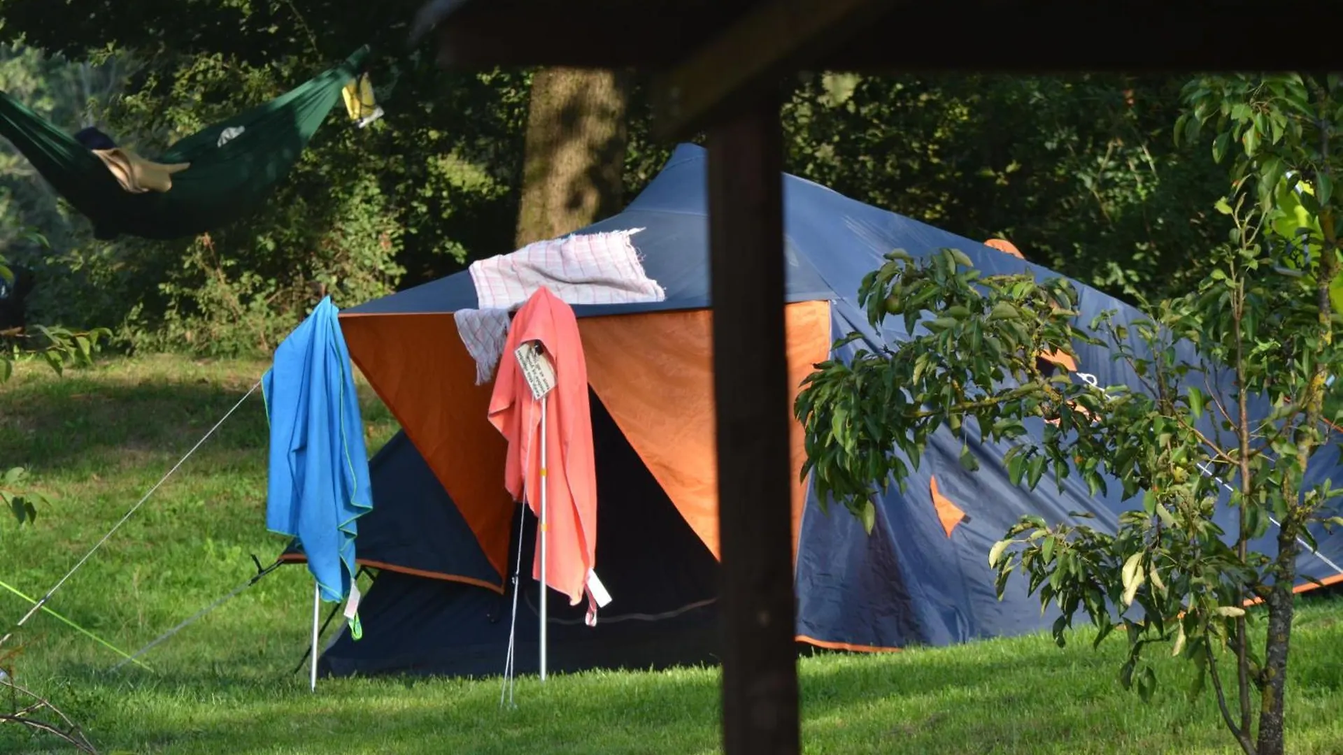 The Tent - Youth Only - Buchung Leider Nur Bis 30 Jahre Moeglich! Monaco di Baviera