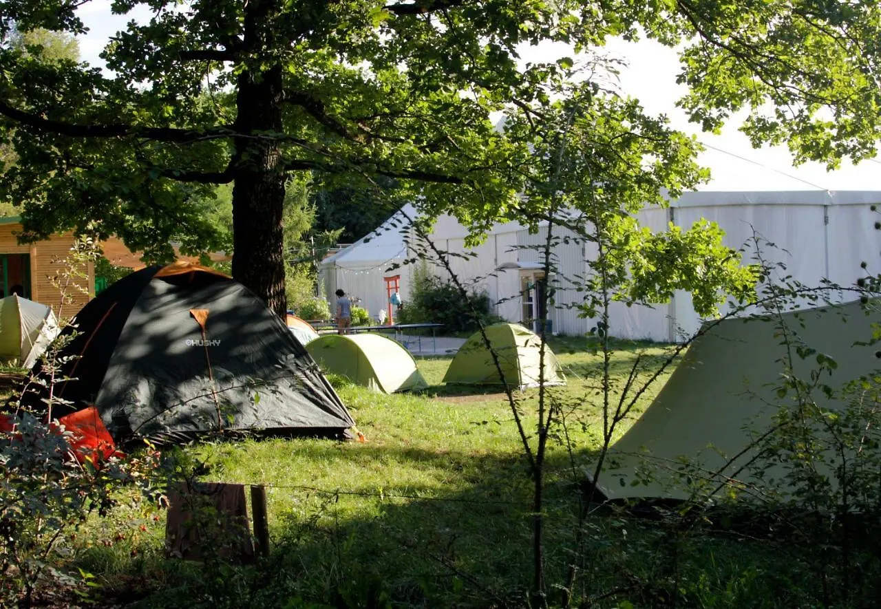 Hostel The Tent - Youth Only - Buchung Leider Nur Bis 30 Jahre Moeglich! Munich