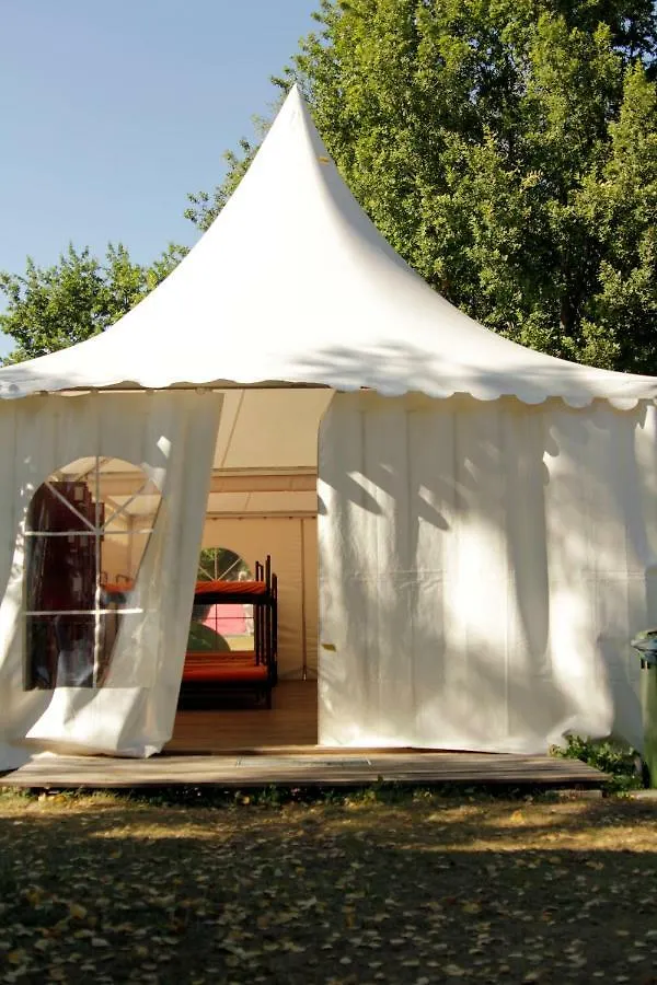 The Tent - Youth Only - Buchung Leider Nur Bis 30 Jahre Moeglich! Münih